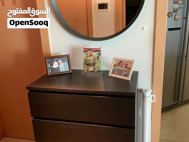طاولة ،خزانة أحذية ،طاولة للتلفزيون