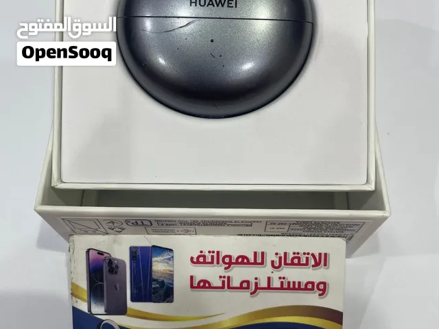 للبيع سماعه هواوي فري كليب اصليه مستعمله نظيفه معاها الكرتون مومفتوح لونه رمادي