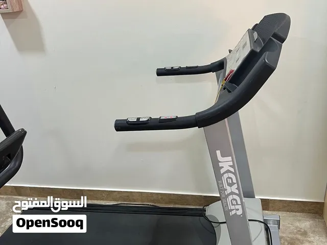 جهاز مشي treadmill