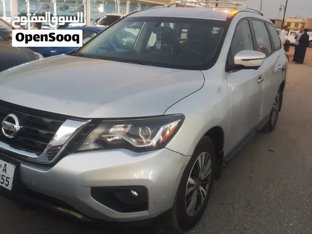 نيسان باثفايندر للبيع بسعر مناسب