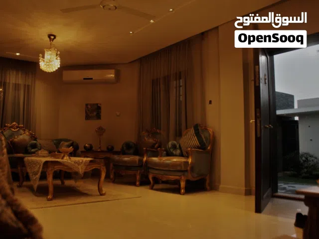فلا و 3 طوابق مساحه 625 للبيع دره الحلفايا من المالك مباشرة