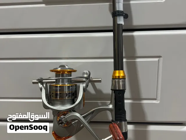 سنارة صيد مع كامل ملحقاتها جدييدة