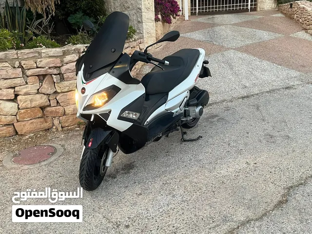 ابريليا 300 cc وكالة (عداد: 850 بس)   هيكل: مطور رياضي  السعر في مجال للتفاوض بس كااش