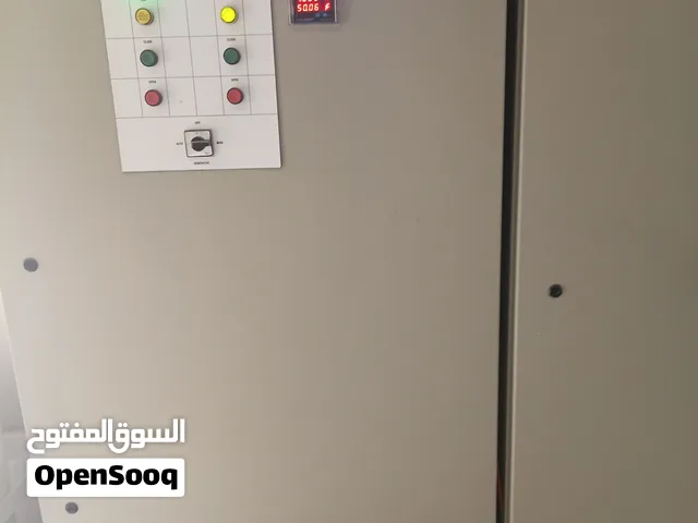 فني كهرباء خبرة طويلة في تنفيذ جميع أنواع توصيلات المنازل، التأسيس والتشطيب، صيانة أعطال الطبلونات و