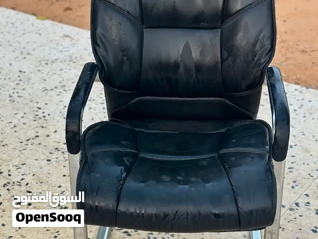 كراسي جلد حاجه نظيفة