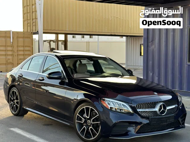 Sedan Mercedes Benz in Muscat