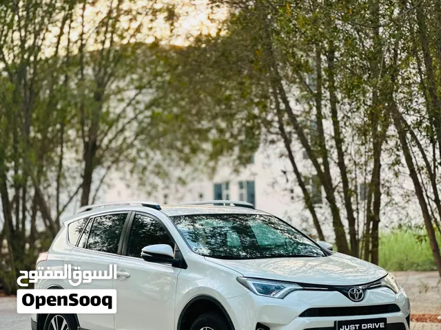 TOYOTA RAV4 2016 MODEL 5 SEATER COMPACT SUV