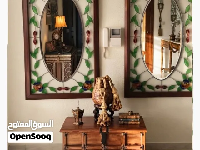 لوحات معتقه عدد 2 شغل يدوى مع مرايه بالوسط
