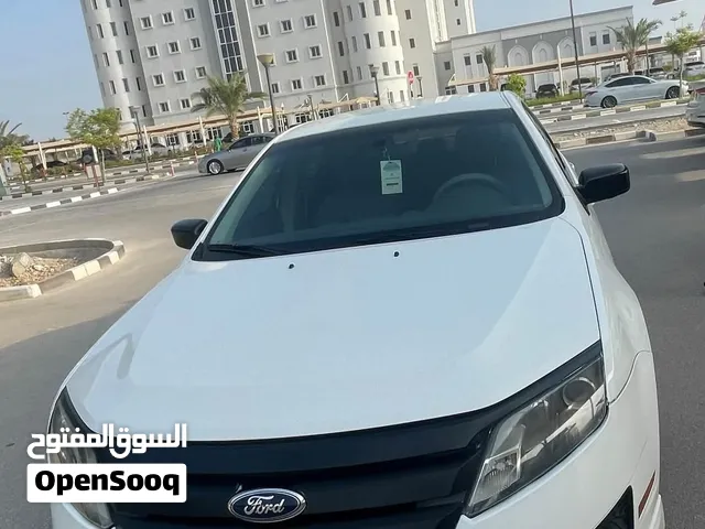 FORD Fusion 2012  2.5 Liter Gasoline 250,000 KM No issue  Gas and Drive  For Sale 950 OMR