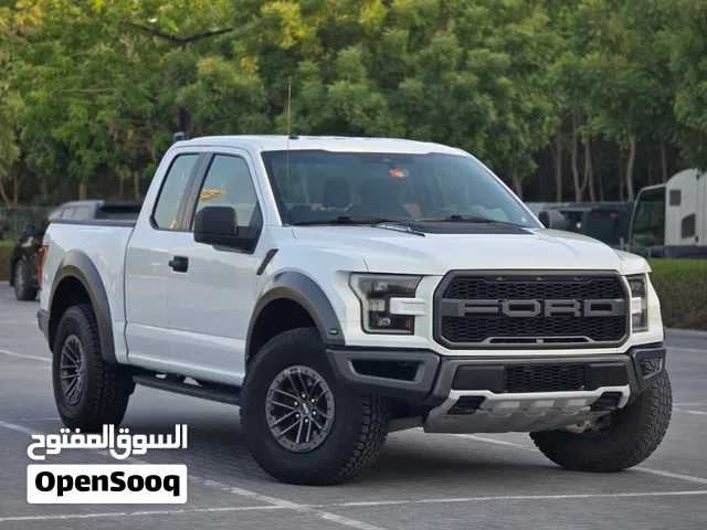 Ford F-150 Raptor 2019  GCC Specs  Orginal paint  Pristine Condition  2Keys  Single owner