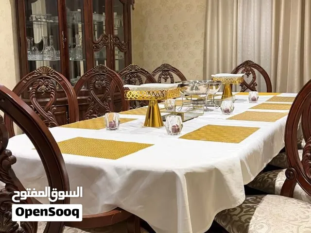 للبيع طقم سفرة فاخر و كامل بحالة ممتازة
