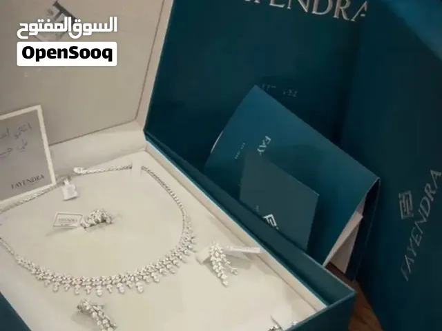 طقم فضه عيار 925 تصميم الماسّ ماركه فايندرا سعر الطقم كامل 2860ریال ,المطلوب 1950ريال