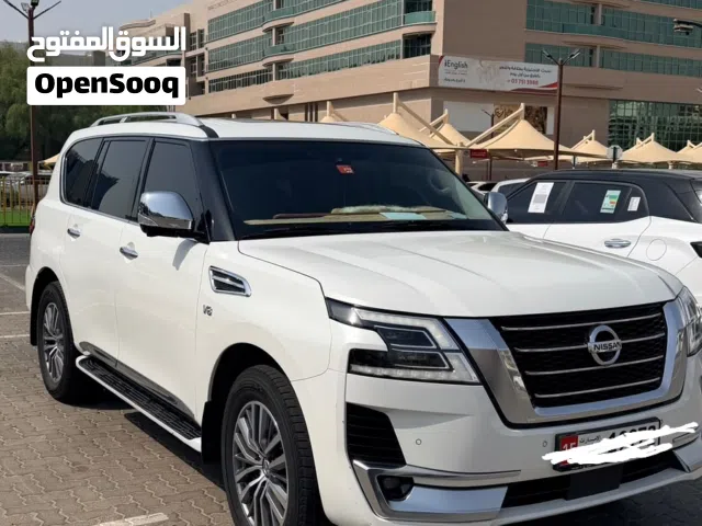 Nissan platinum 2021 V8