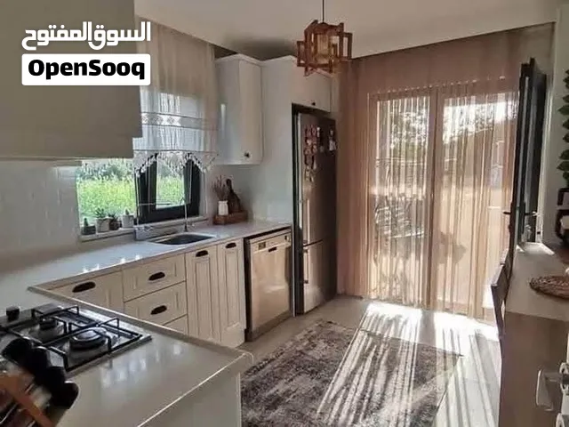 شقه للبيع متشطبه استلام فوري في التجمع الخامس 3 غرف