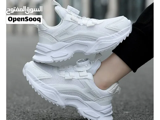 أحذية اولاد وبنات بسعرجميل. توصيل مجان