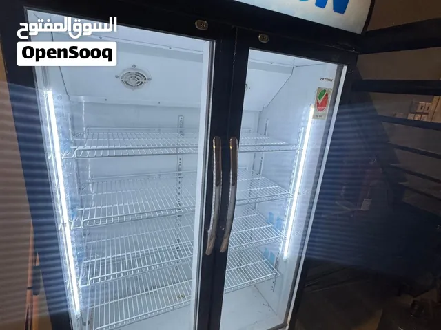 ثلاجة عرض تجارية AFTRON بابين زجاج للبيع بحالة ممتازة ومستخدمة سنتين فقط مع ضمان سار