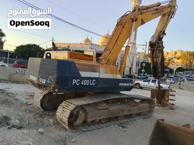 حفارة 400 داش 5 للبيع فحص كامل مرخصة للتواصل ع الرقم