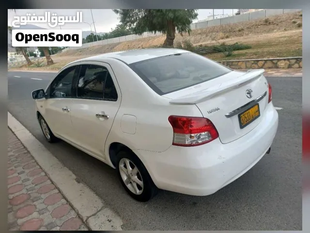تويوتا يارس 2010 موديل صالون مع مواصفات خليجية ووثائق مرخصة ظ/ مطلوب 1300ريال قابل للتفاوض
