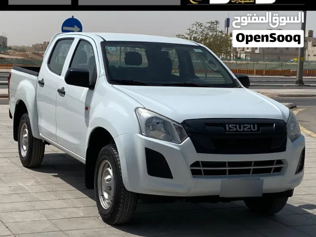 ايسوزو ديماكس 2020 لون ابيض