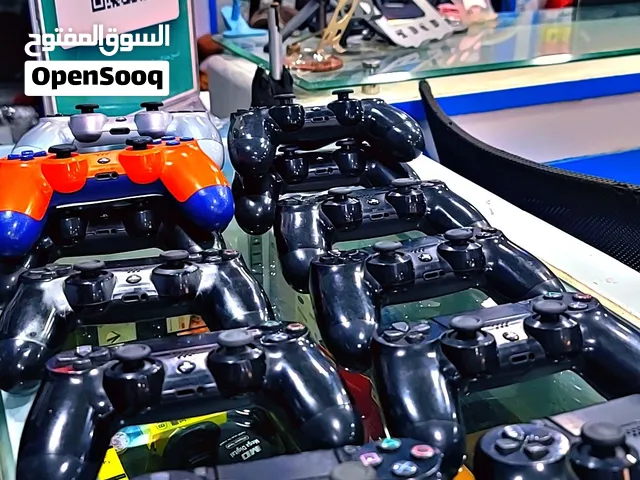 يدات بلايستيشن 4 وكاله مستعمل وبحالة ممتازة