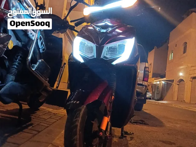 للبيع سكوتر الكهربائية نضيفه البتاري جدد