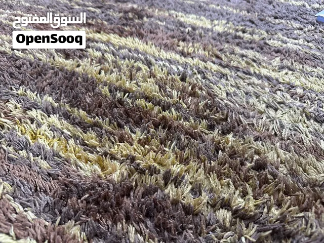 موكيت وبر للبيع سبب البيع بدي اغير مش ملائمه ع الغرفه مقاس أربعه بأربعه