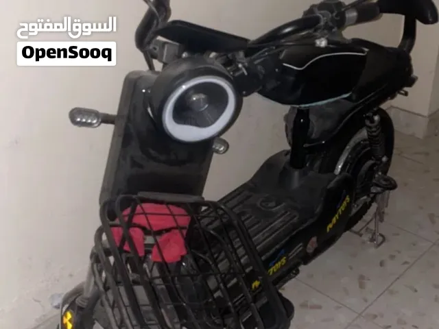 سكوتر نظيف للبيع