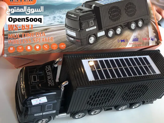 نظام صوتي متعدد الوظائف للسيارة مزود بوظيفة راديو وقدرة على الشحن بالطاقة الشمسية.