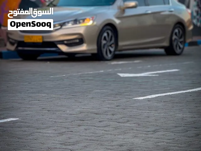 هوندا اكورد 2016