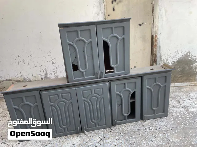سلام عليكم يوجد دولاب مطبخ استعمال نضيف