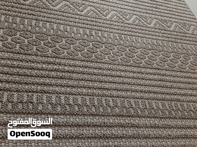 سجادة تركي شبه جديد مقاس 150 ب200  بحالة ممتازة