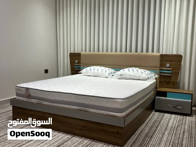 غرفة نوم ماستر مودرن كاملة نظام إضاءة مدمج (تخت + خزانة سحاب + تسريحة + 2 كومودينو)