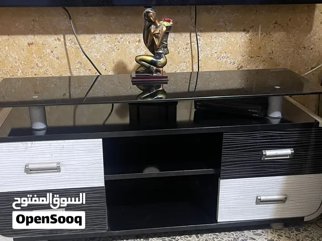 ميز تلفزيون