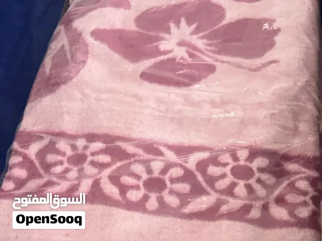 40 بطانية للبيع بسعر مميز  مع 40 وسادة