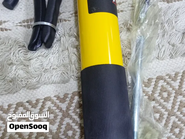 مضخة يدوية لتشحيم الاطارات بحجم مناسب وسهلة الاستعمال وبسعر خيالي! تعمل ببطارية جافة عدد3
