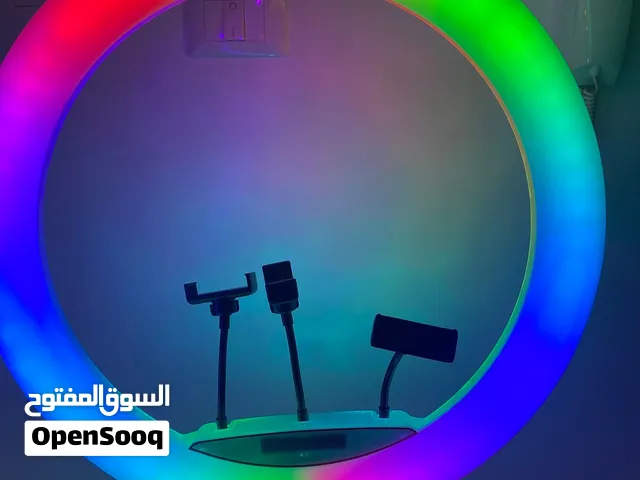 � حلقة إضاءة LED (رينج لايت) احترافية مع حامل – أكثر من 50 وضع إضاءة وإضاءة قوية