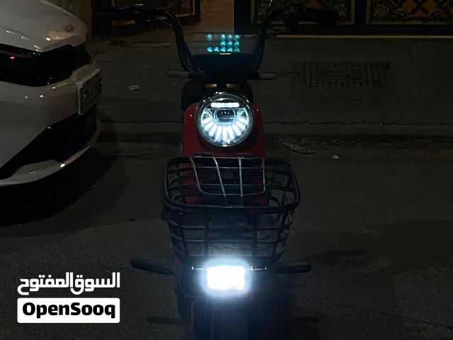 دراجه حجم 14 نظيفه يرادلها بس بطاريات
