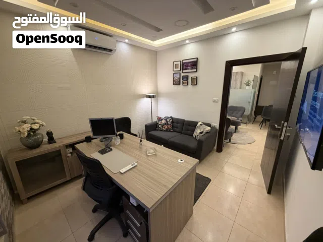 مكتب تجاري مميز في الدوار السابع 37 متر مربع للبيع
