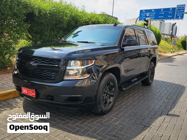 شيفرولية تاهو اللون الخارجي اسود ملكي داخلية السيارة لون كبدي السيارة قمة النظافة يومي اسبوعي شهري