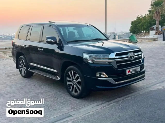 Toyota Land Cruiser Grand Touring