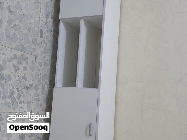 طاولة تلفزيون 20 ومراي مع رفها 15نظاف ما فيهم ولا خدش