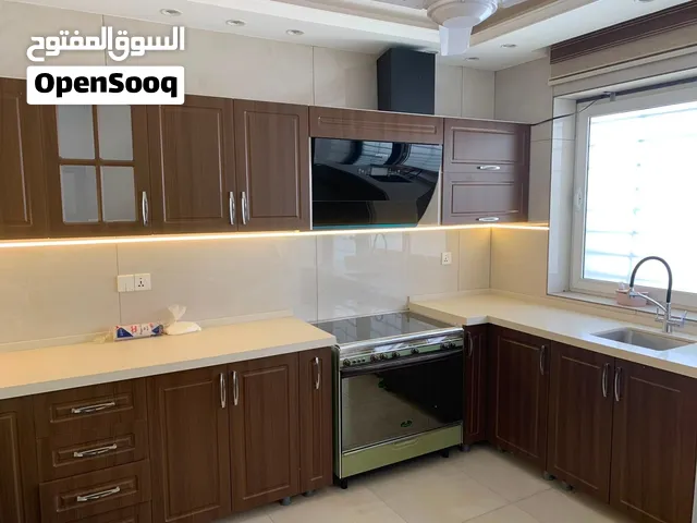 بيت بناء حديث وممؤثث بالكامل جديد جداً في حي النصر موقع ركن