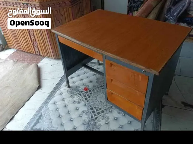 مكتب إدارة خشب والقواعد والادراج حديد حاجه فخمه قوي 110×70×75صنعاء شملان 17000نهايه التواص