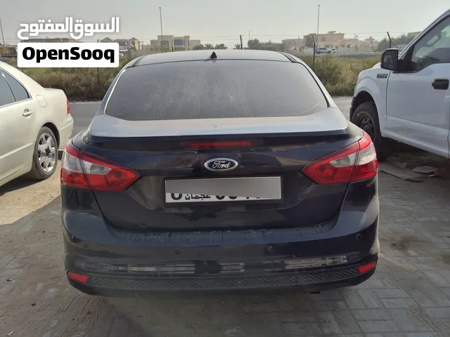 فورد فوكس موديل 2012 خليجي ماشيه 350,000 كلم فيها رخصه سنه