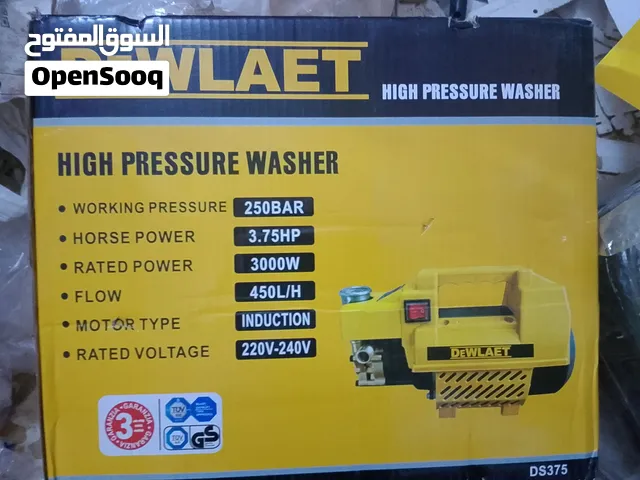 فارة غسل ضغط عالي (High Pressure Washer) تحمل العلامة التجاريّة DEWLAET (موديل DS375)، وهي مصممة للا
