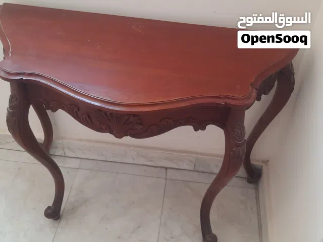 طاولة نظيفة جدا