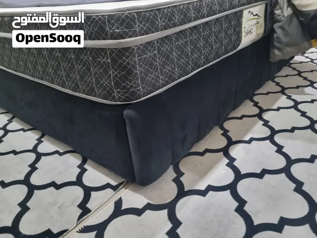 سرير مع المرتبه 160x200