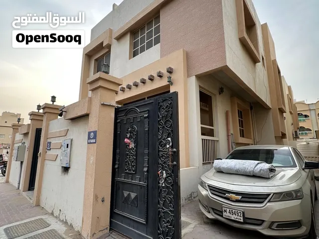 فيلا تجارية للبيع في عجمان الروضة 3 زاوية فاتحة على شارعين