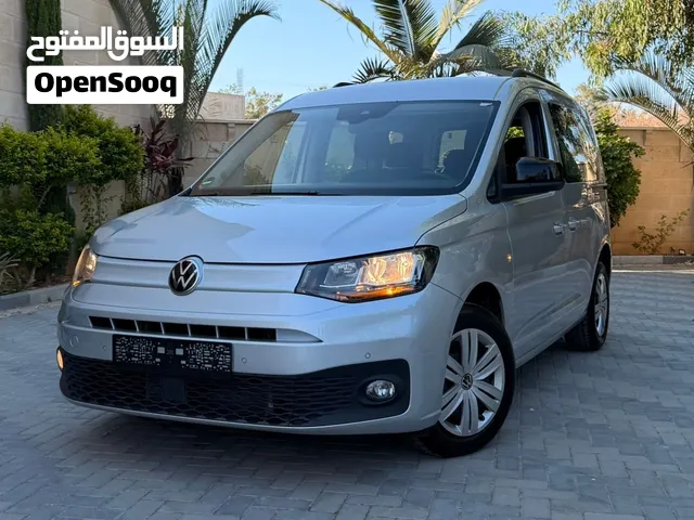 فولكس فاجن كادي ترخيص 2023 محرك 2000 ديزل جير عادي 102 حصان