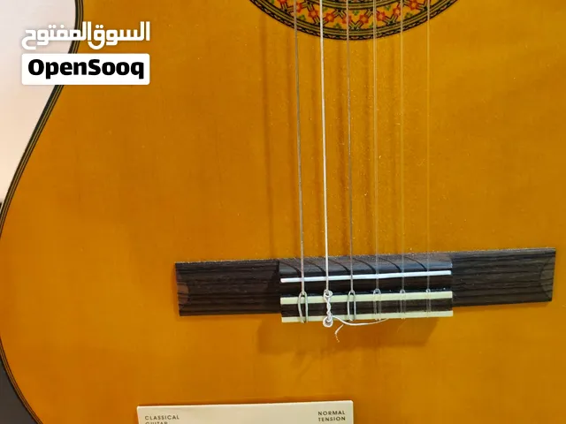 غيتار كلاسيكي Yamaha C70 بحالة ممتازة